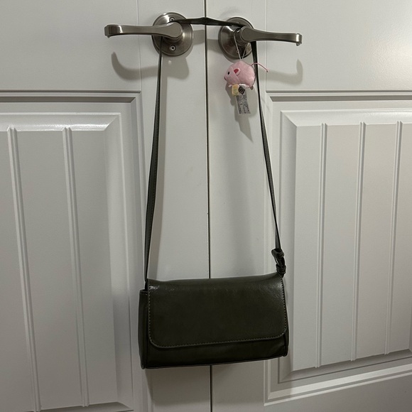 New with tags Princess polly darlo shoulder bag in olive - Picture 4 of 6